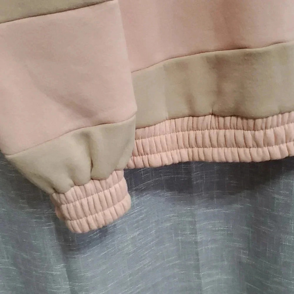 FOREVER 21 SWEATSHIRT - Picture 6 of 6